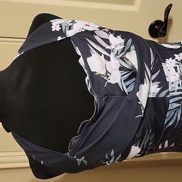 Floral Halter One-Piece Swimsuit Tummy Control NWOT - Picture 8 of 12